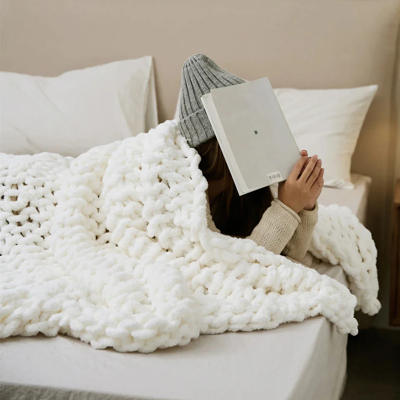 DecorBites™ Cozy Chenille Chunky Knit Blanket - Soft Decorative Throw for Bed, Sofa, Living Room - Summer Quilt or Rug Alternative
