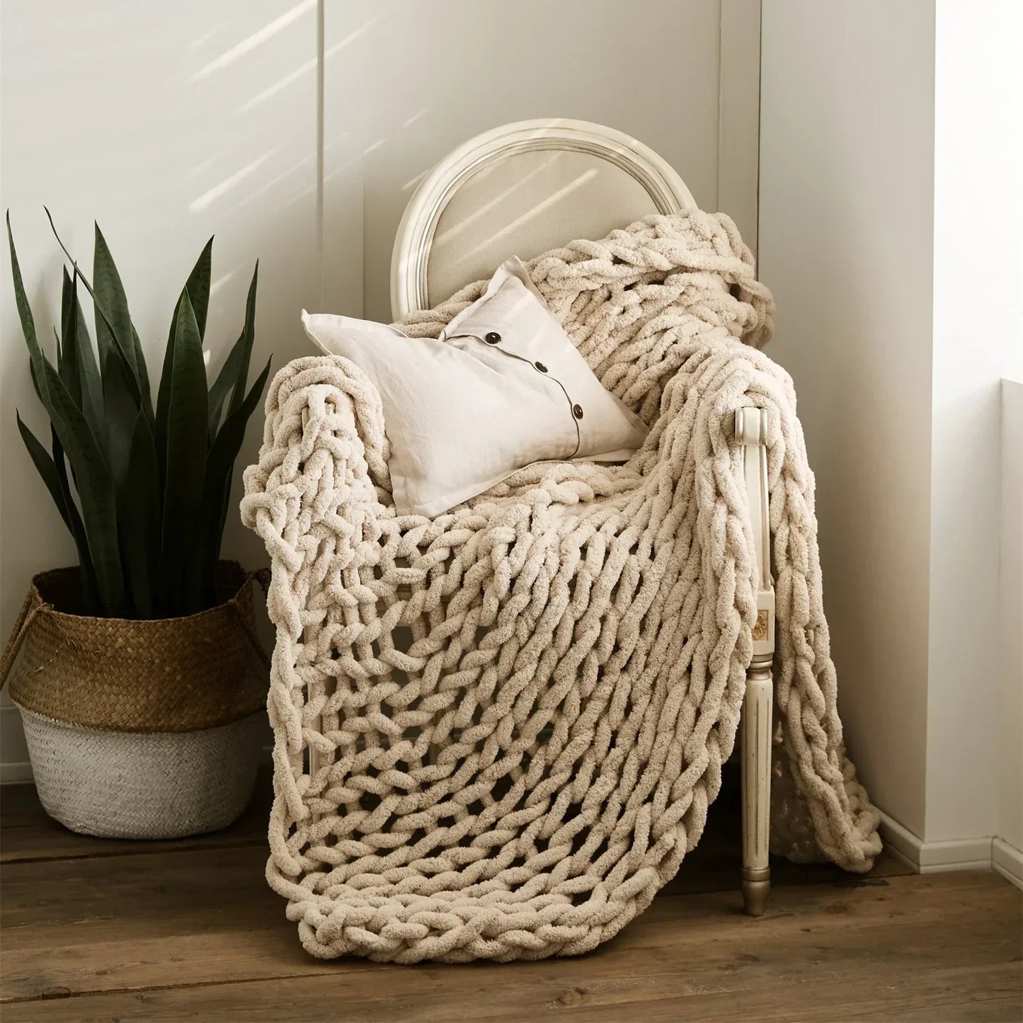 DecorBites™ Cozy Chenille Chunky Knit Blanket - Soft Decorative Throw for Bed, Sofa, Living Room - Summer Quilt or Rug Alternative